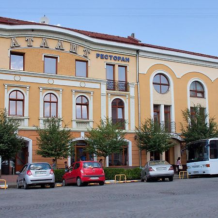 Atlant Hotel Úzhgorod Exterior foto