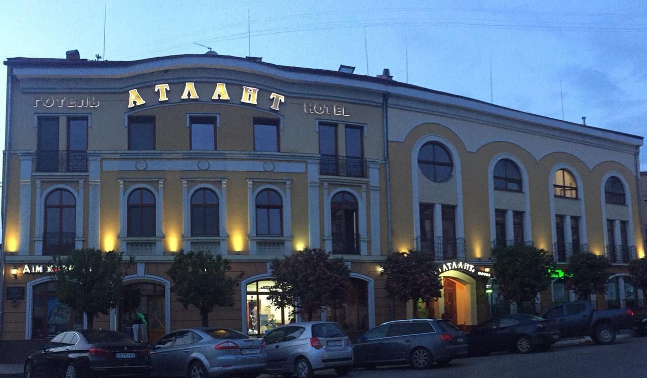 Atlant Hotel Úzhgorod Exterior foto